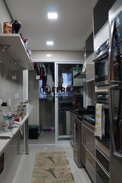 Apartamento à venda com 2 quartos, 68m² - Foto 14