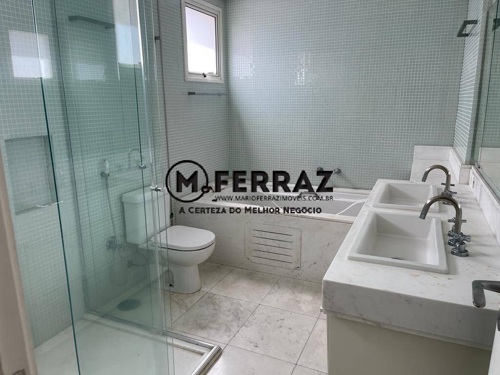 Apartamento para alugar com 3 quartos, 225m² - Foto 13