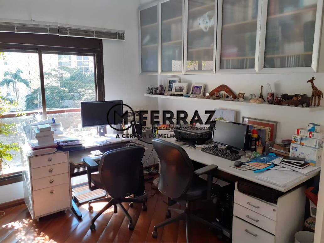 Apartamento à venda com 3 quartos, 217m² - Foto 9