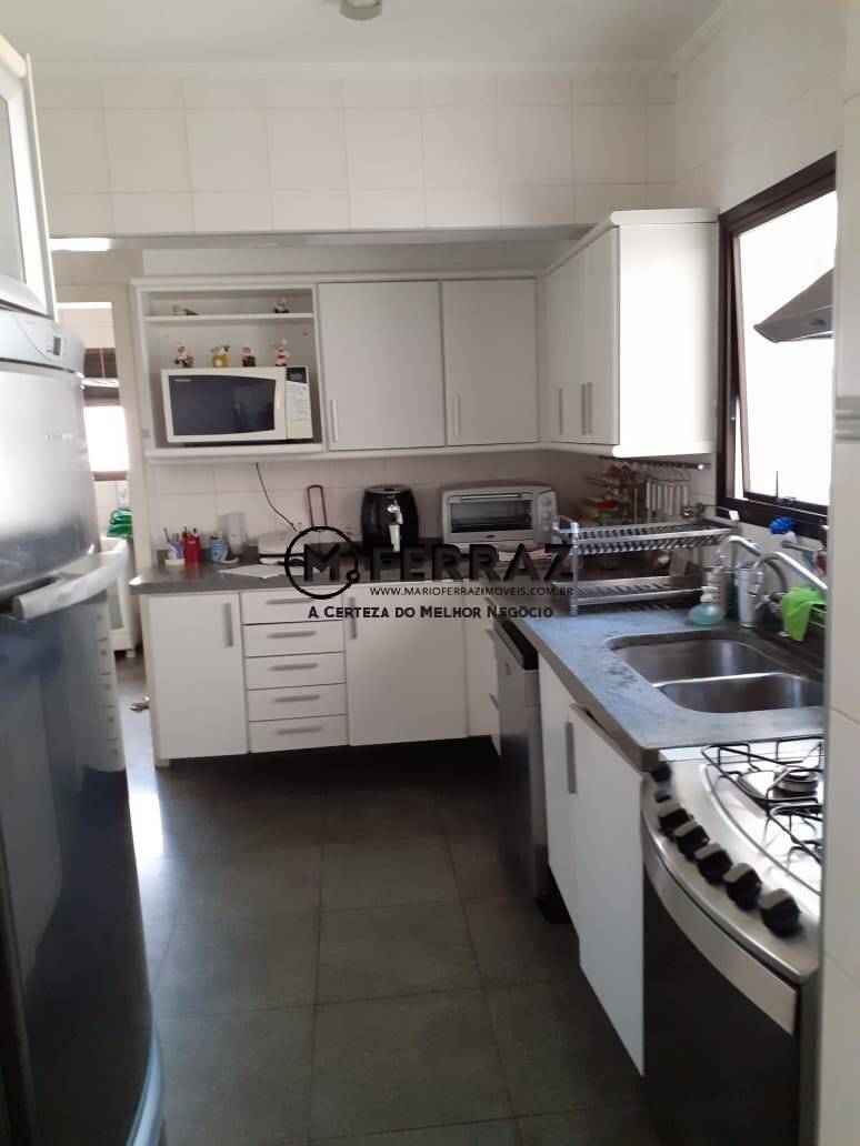 Apartamento à venda com 3 quartos, 217m² - Foto 32