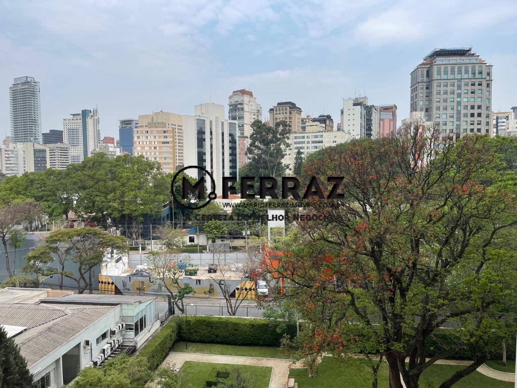 Apartamento à venda com 4 quartos, 750m² - Foto 1