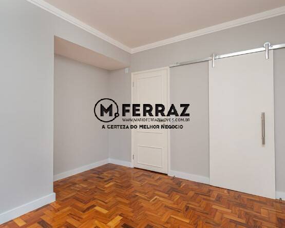 Apartamento à venda com 3 quartos, 135m² - Foto 2