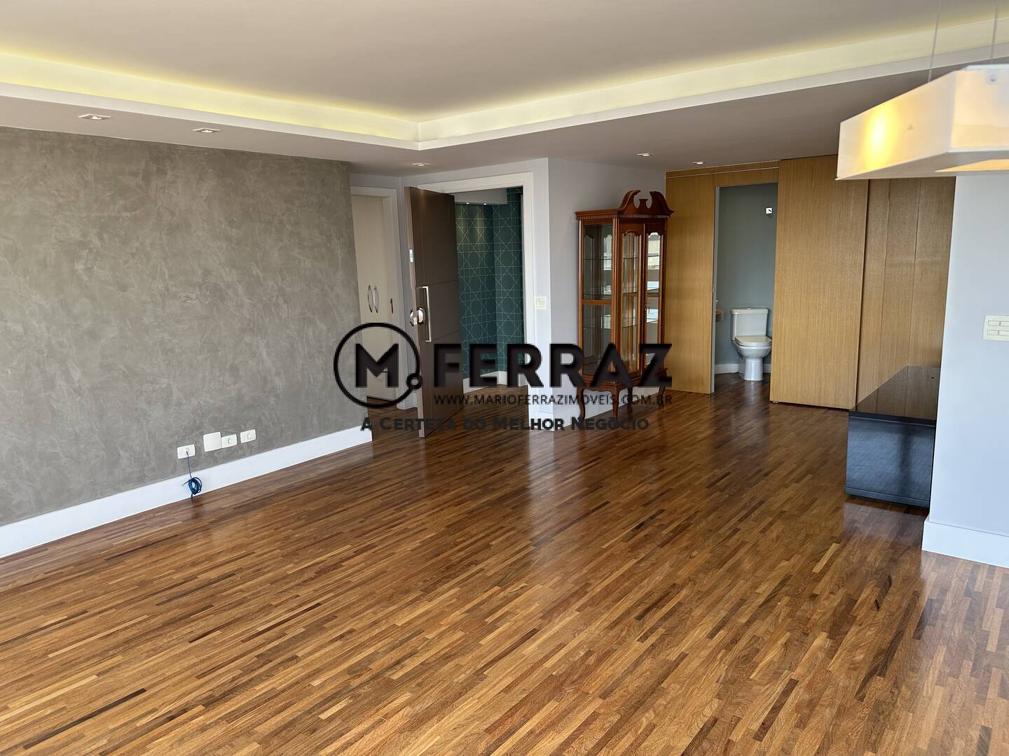 Apartamento à venda com 3 quartos, 177m² - Foto 2