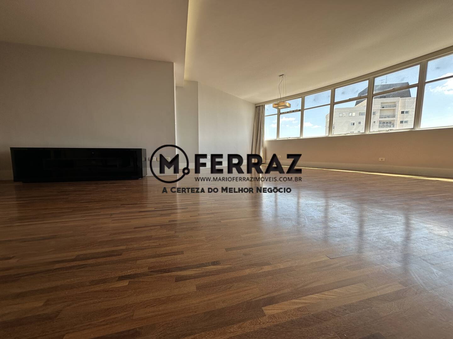 Apartamento à venda com 3 quartos, 177m² - Foto 3