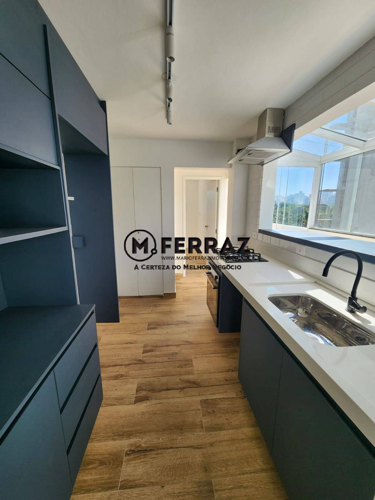 Apartamento à venda com 3 quartos, 188m² - Foto 22