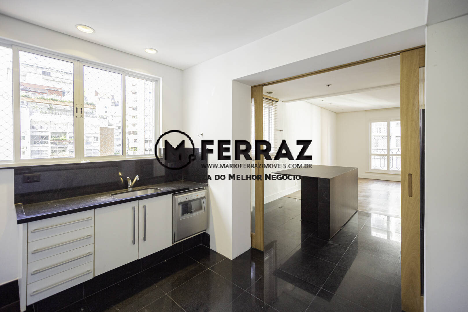 Apartamento à venda com 3 quartos, 230m² - Foto 9