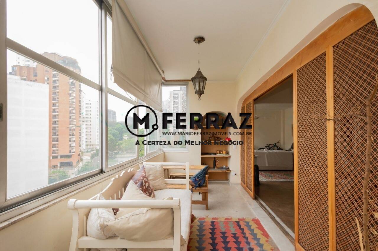 Apartamento à venda com 3 quartos, 240m² - Foto 2