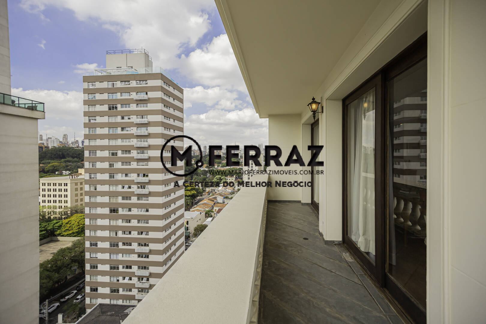 Apartamento à venda com 4 quartos, 250m² - Foto 3