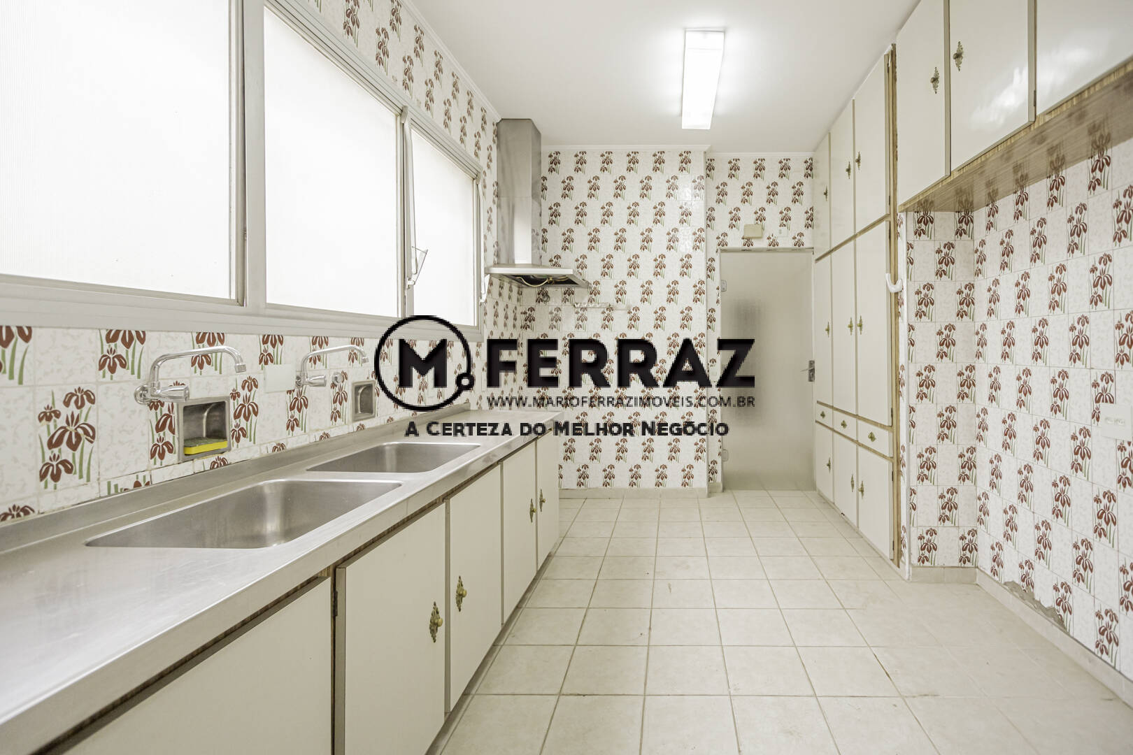 Apartamento para alugar com 3 quartos, 294m² - Foto 8