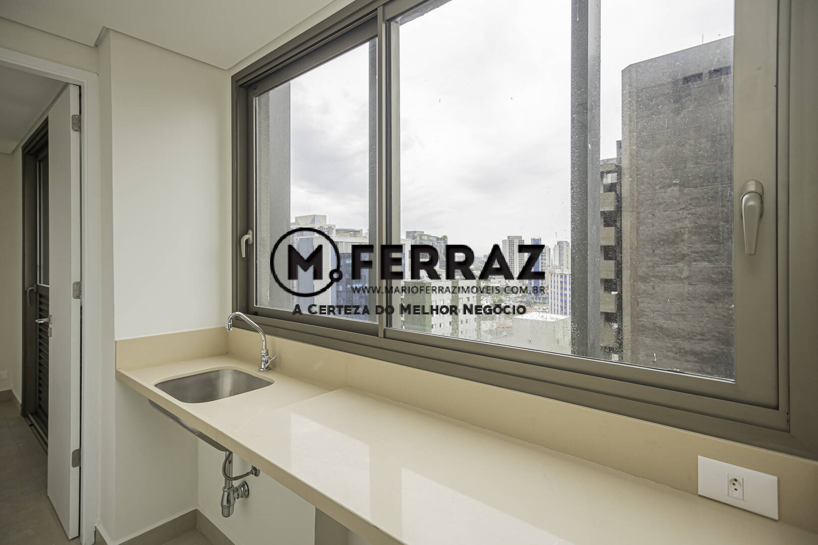 Apartamento à venda com 3 quartos, 232m² - Foto 5