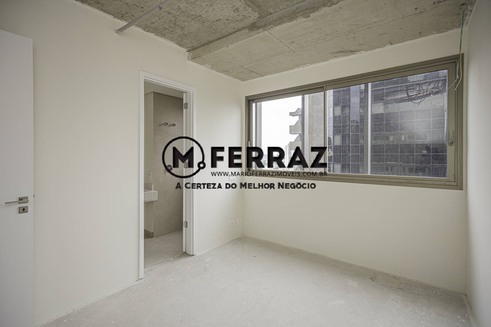 Apartamento à venda com 3 quartos, 232m² - Foto 9