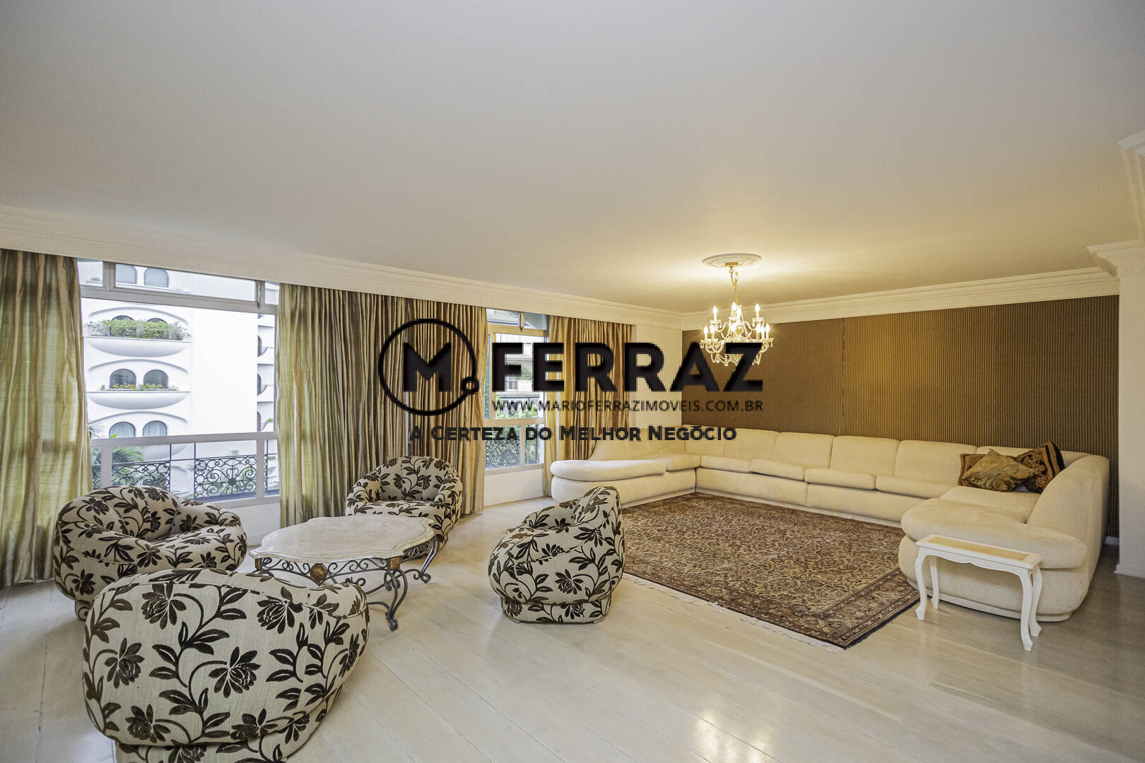 Apartamento à venda com 3 quartos, 301m² - Foto 1