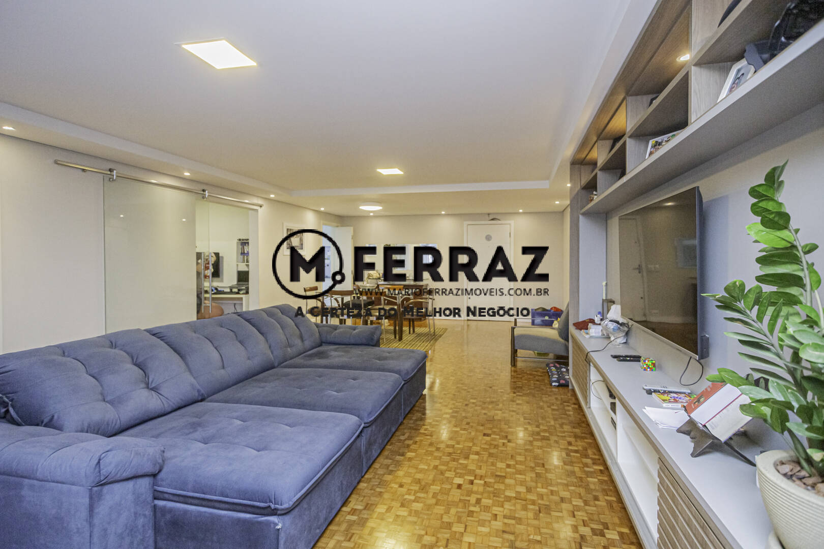 Apartamento à venda com 3 quartos, 176m² - Foto 2