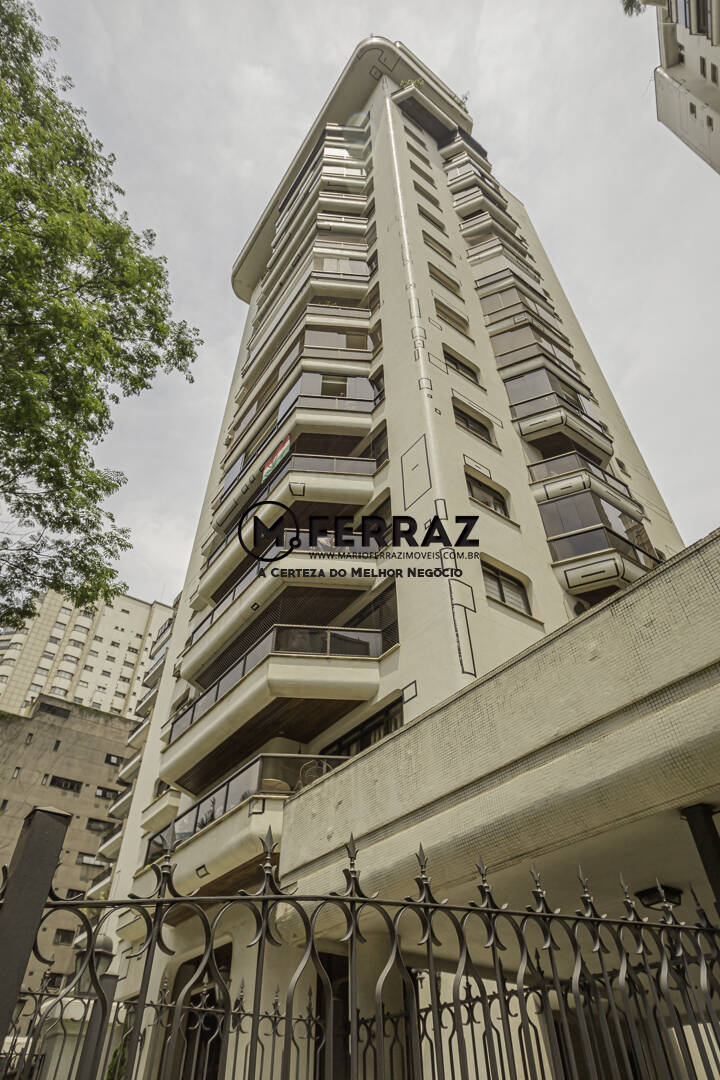 Apartamento para alugar com 3 quartos, 190m² - Foto 23