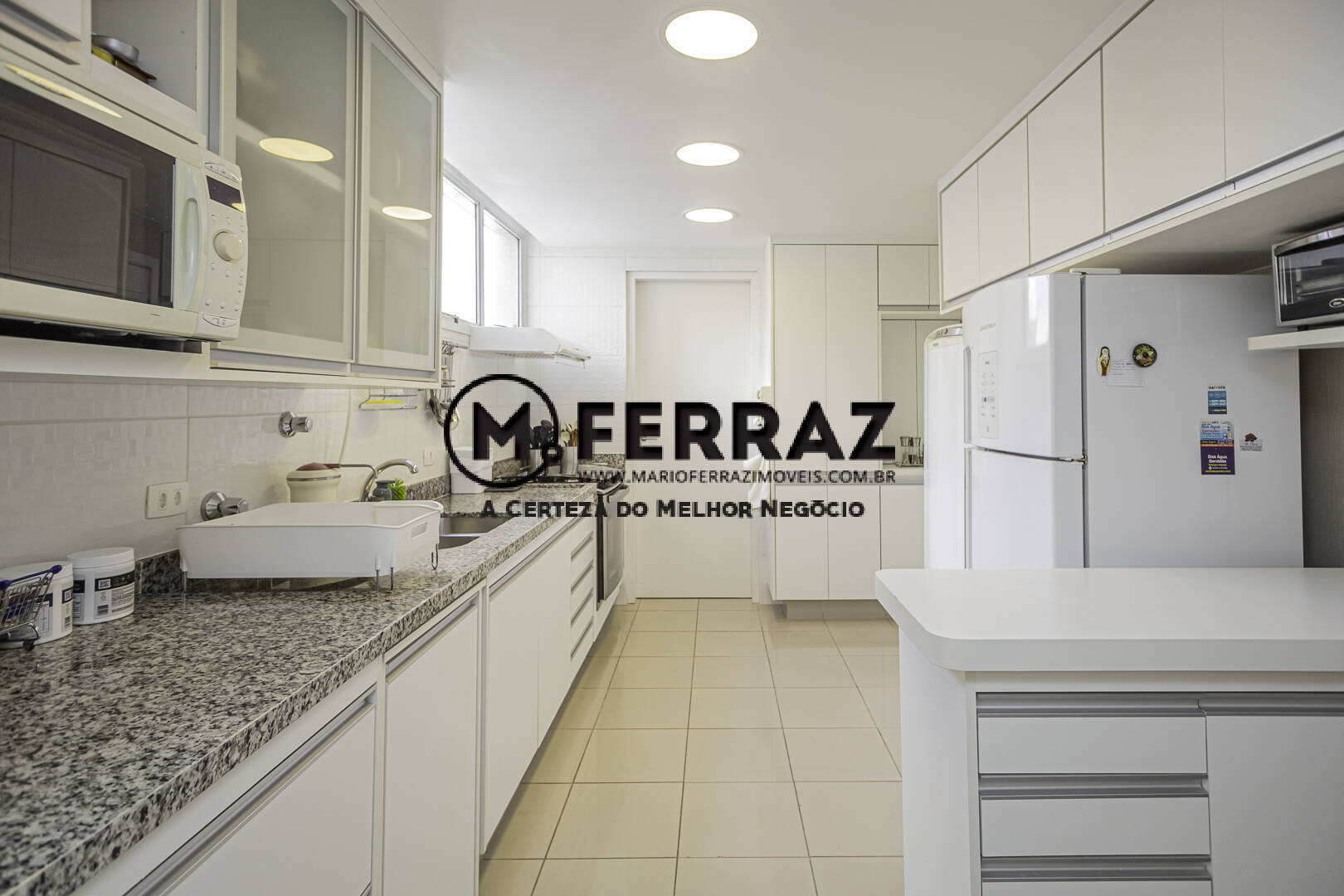 Apartamento à venda com 3 quartos, 254m² - Foto 19