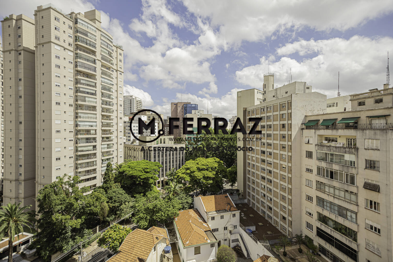 Apartamento à venda com 4 quartos, 260m² - Foto 1