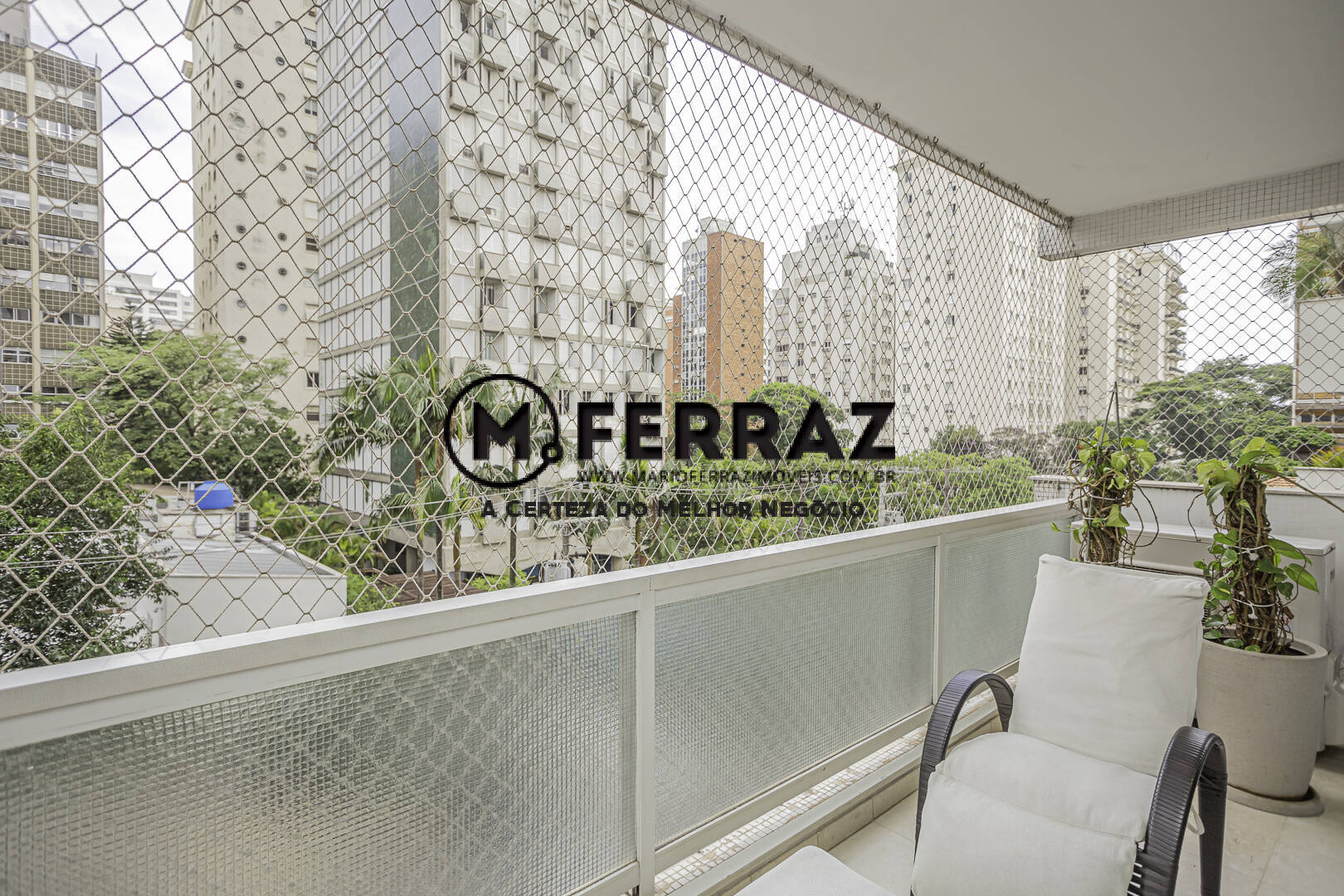 Apartamento à venda com 3 quartos, 256m² - Foto 8