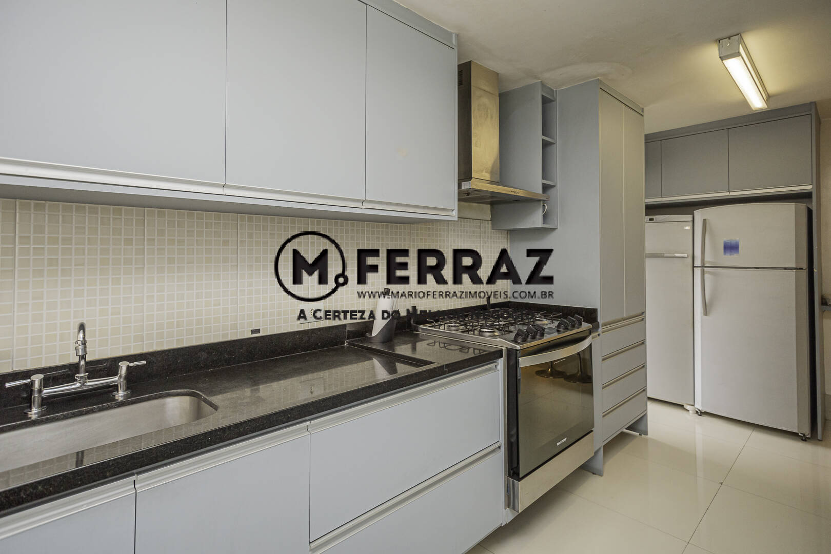 Apartamento à venda com 3 quartos, 256m² - Foto 17