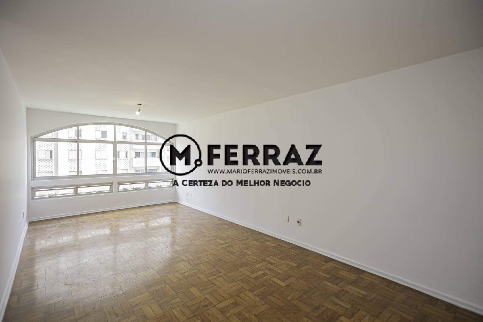 Apartamento à venda com 3 quartos, 123m² - Foto 2