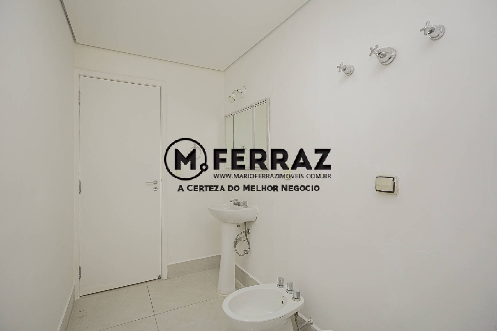 Apartamento à venda com 3 quartos, 123m² - Foto 12