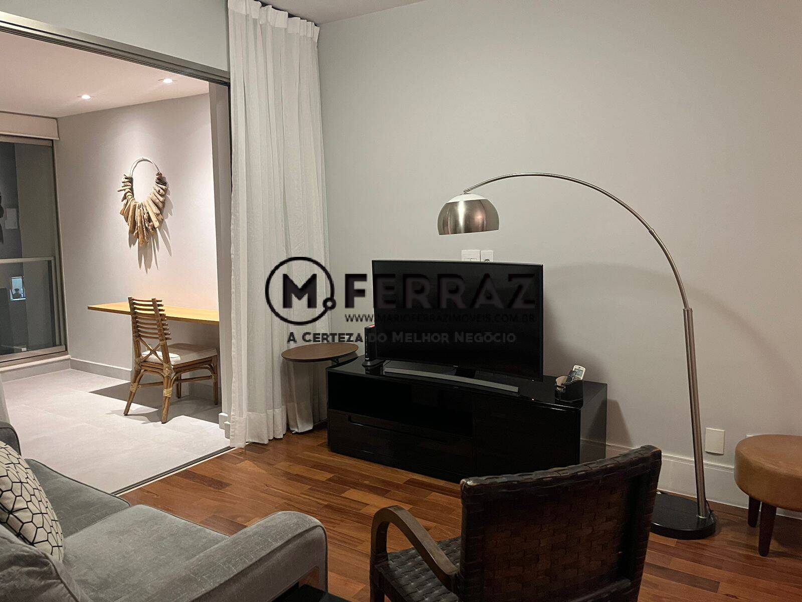 Apartamento para alugar com 2 quartos, 101m² - Foto 7