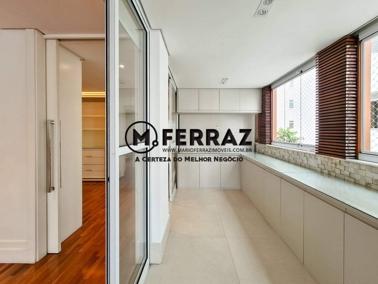 Apartamento à venda com 3 quartos, 189m² - Foto 6