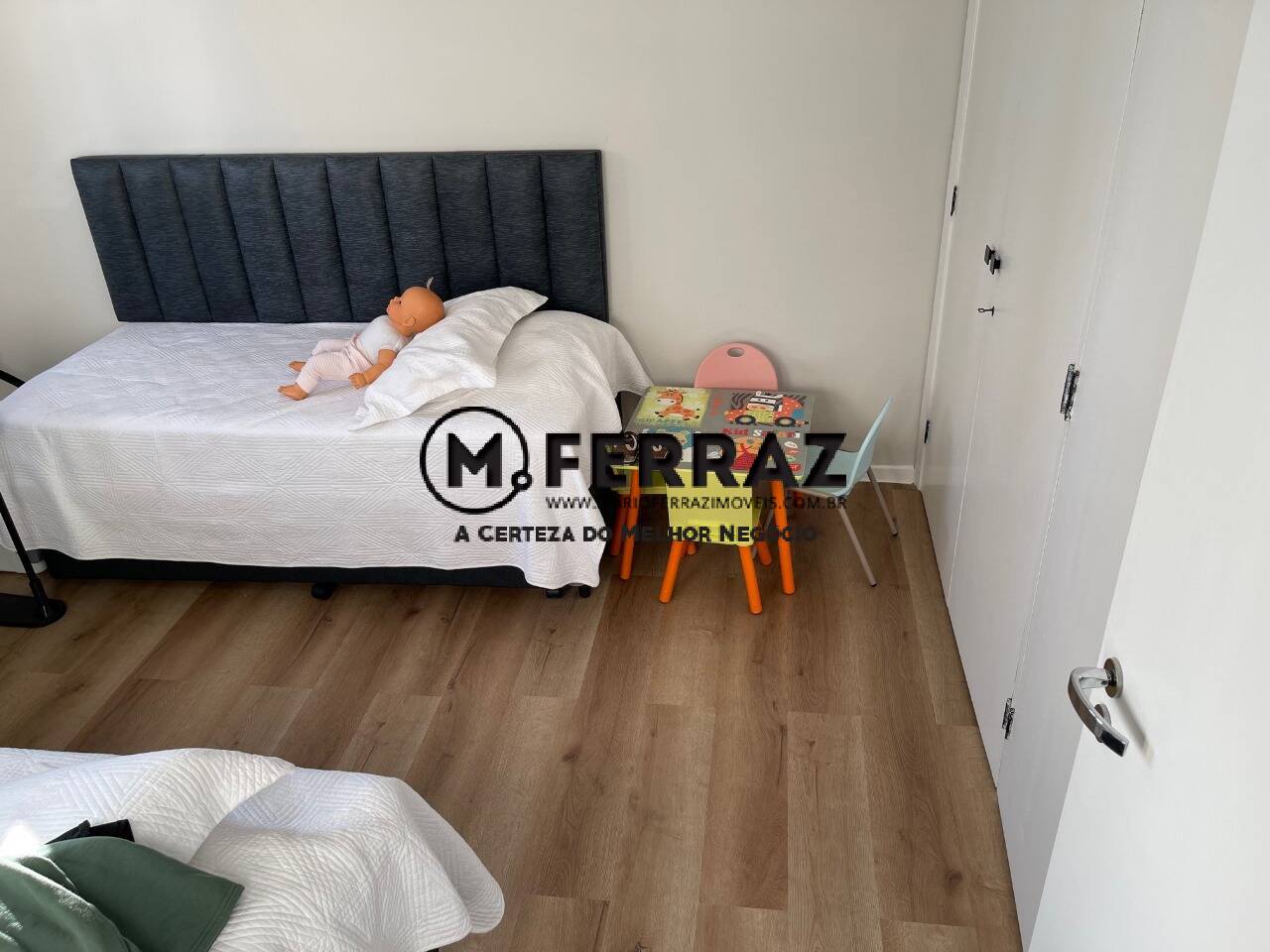 Apartamento à venda com 3 quartos, 196m² - Foto 9