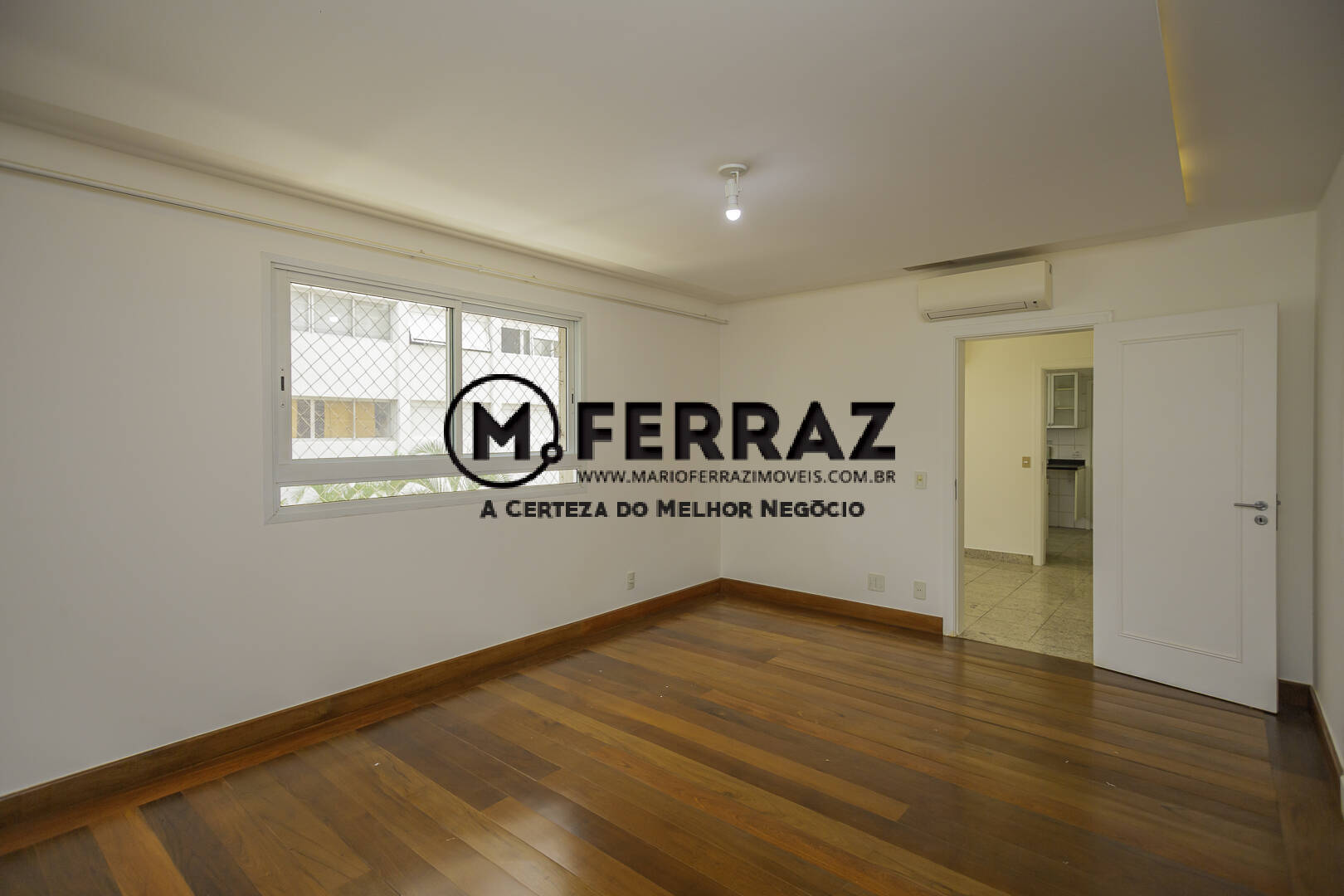 Apartamento para alugar com 4 quartos, 358m² - Foto 13