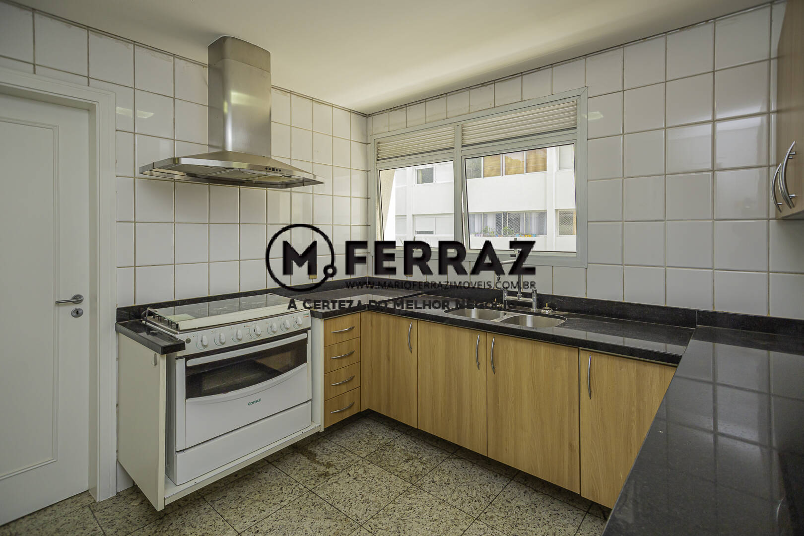 Apartamento para alugar com 4 quartos, 358m² - Foto 19