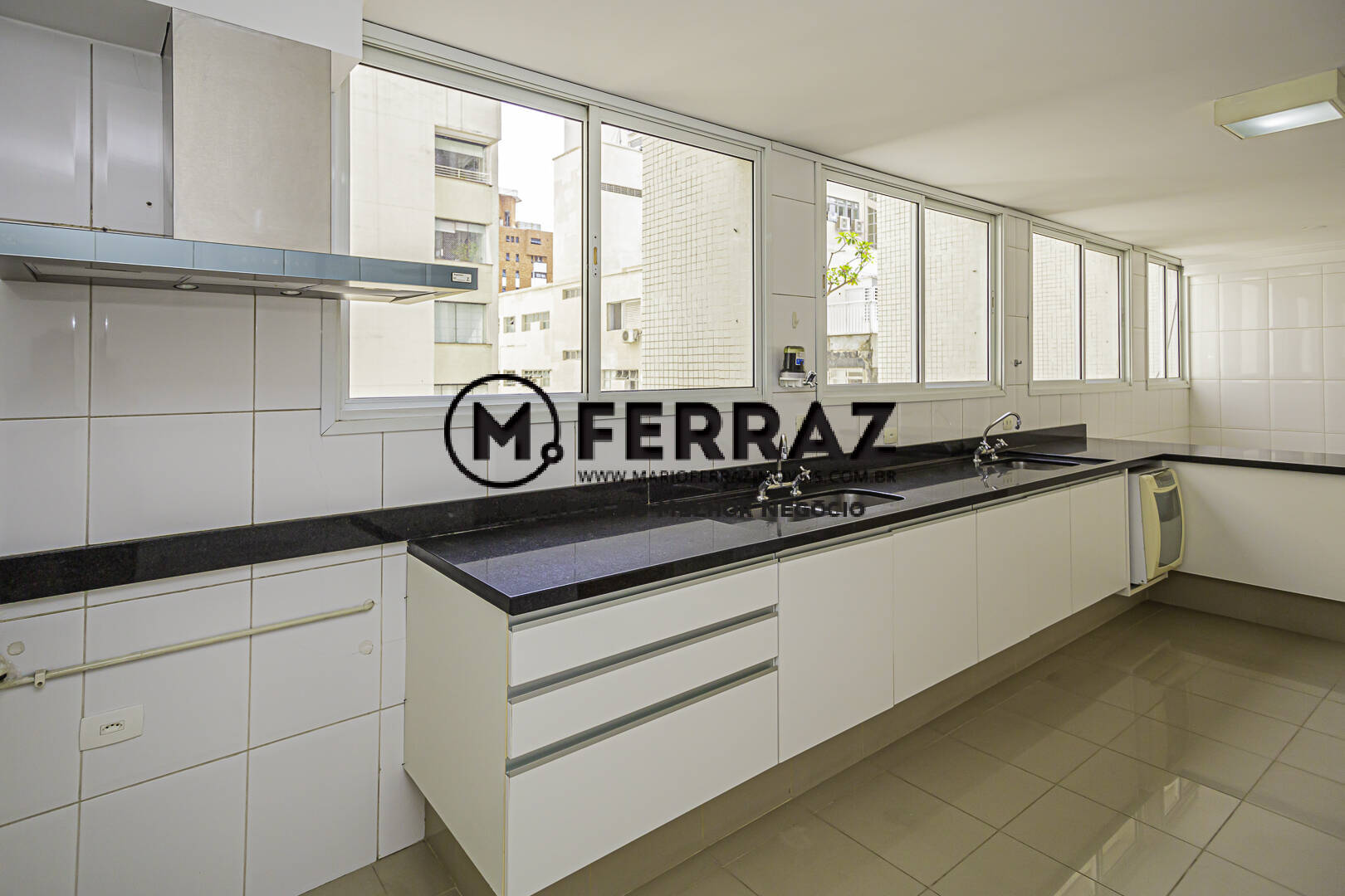 Apartamento à venda com 4 quartos, 386m² - Foto 11