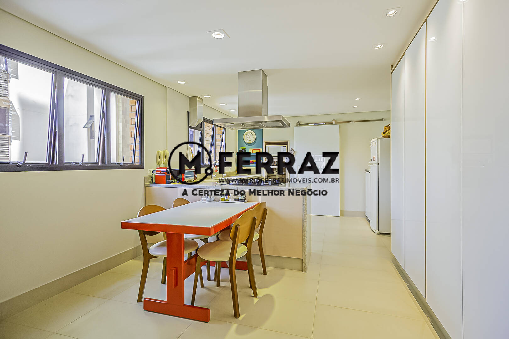 Apartamento à venda com 4 quartos, 218m² - Foto 12