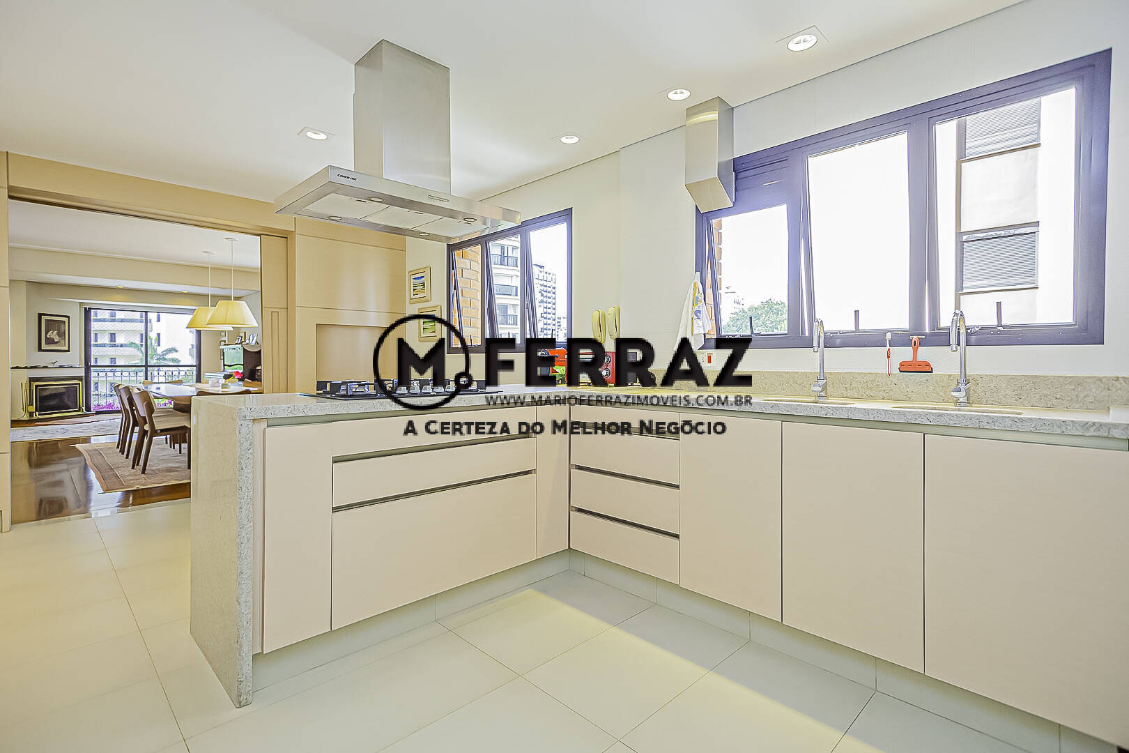 Apartamento à venda com 4 quartos, 218m² - Foto 16