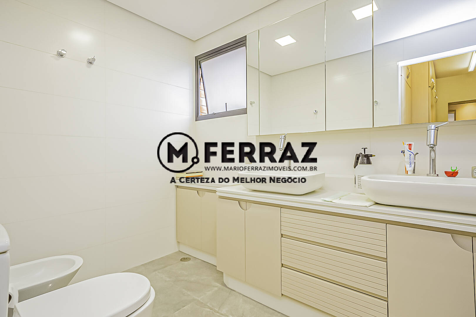 Apartamento à venda com 4 quartos, 218m² - Foto 36