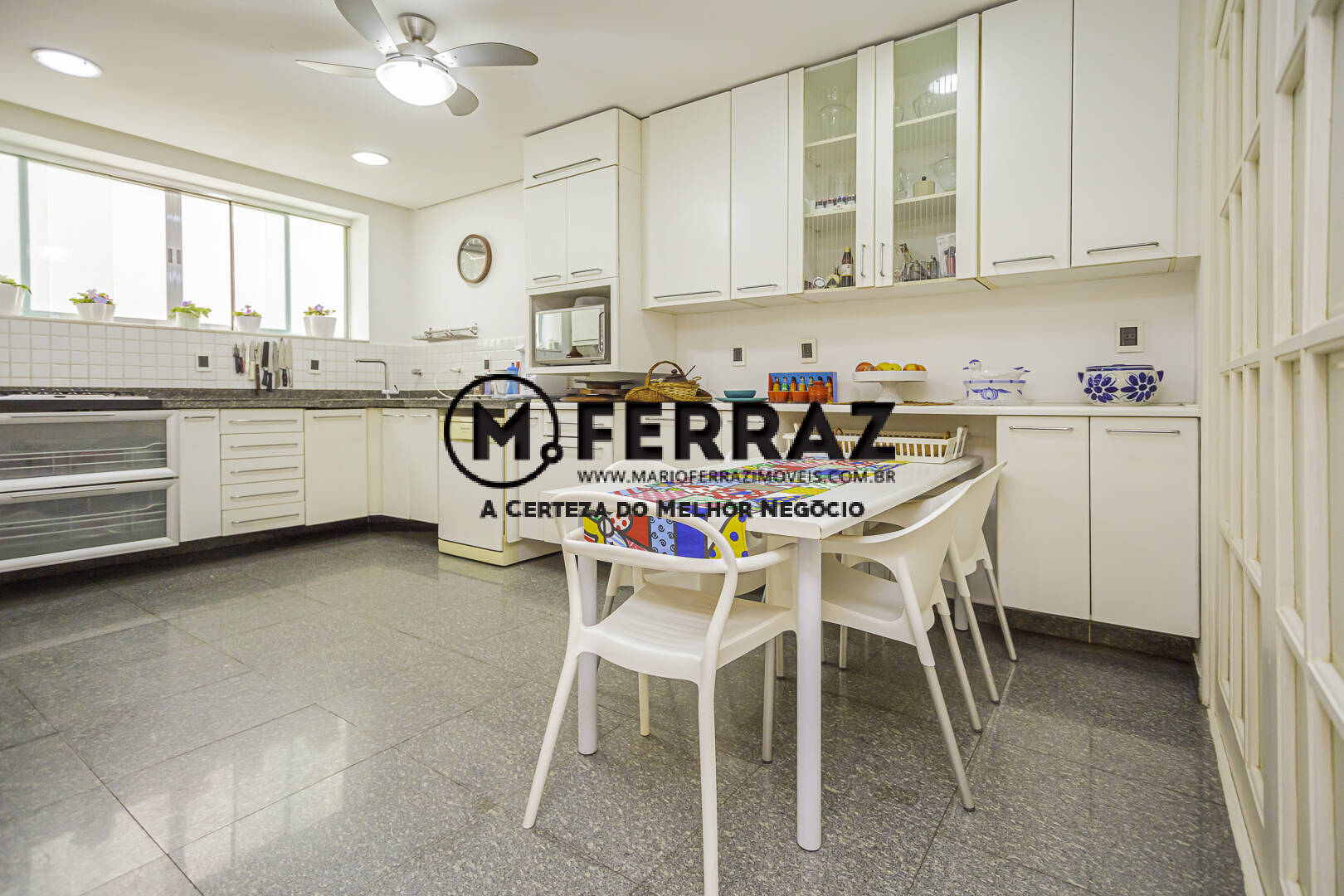 Apartamento à venda com 3 quartos, 166m² - Foto 14