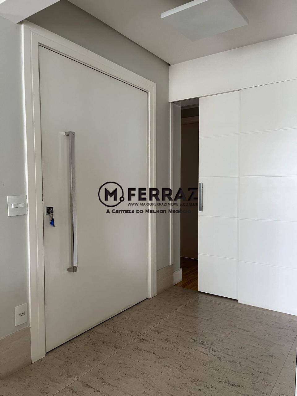 Apartamento para alugar com 3 quartos, 210m² - Foto 22