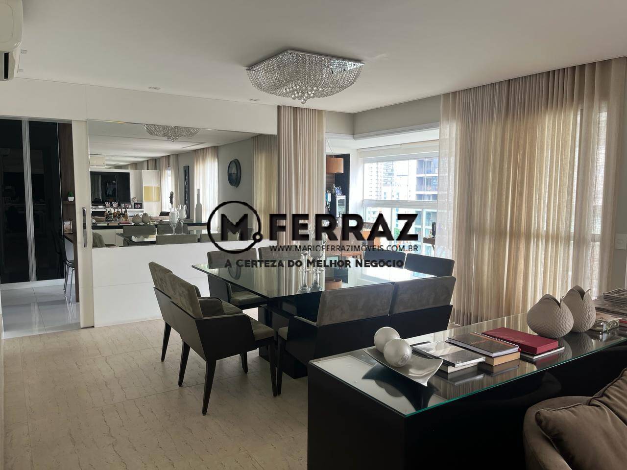 Apartamento para alugar com 3 quartos, 210m² - Foto 11