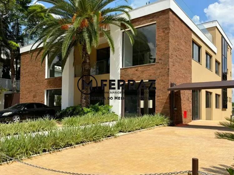 Casa à venda e aluguel com 5 quartos, 1200m² - Foto 1