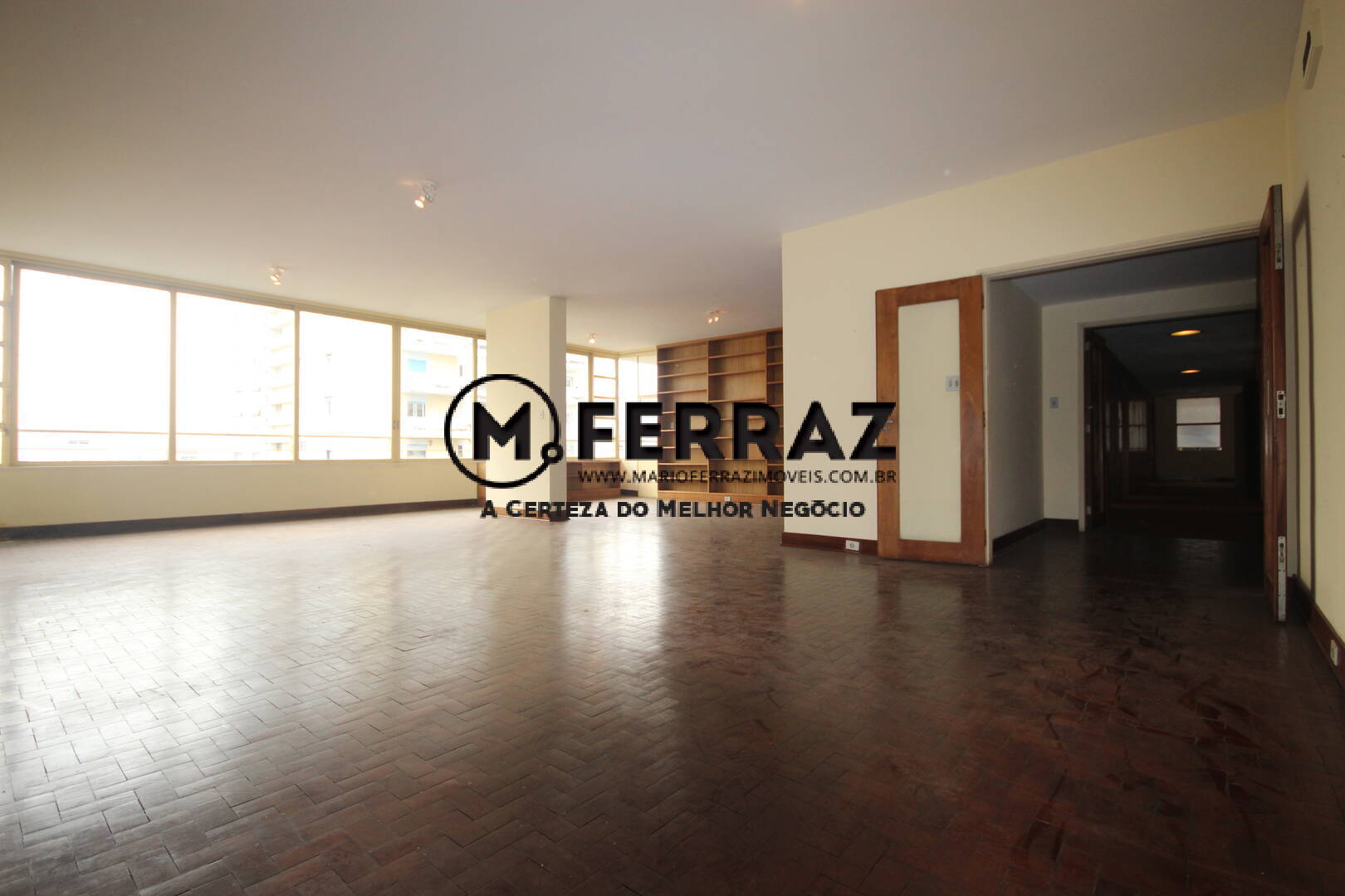 Apartamento à venda com 4 quartos, 370m² - Foto 4