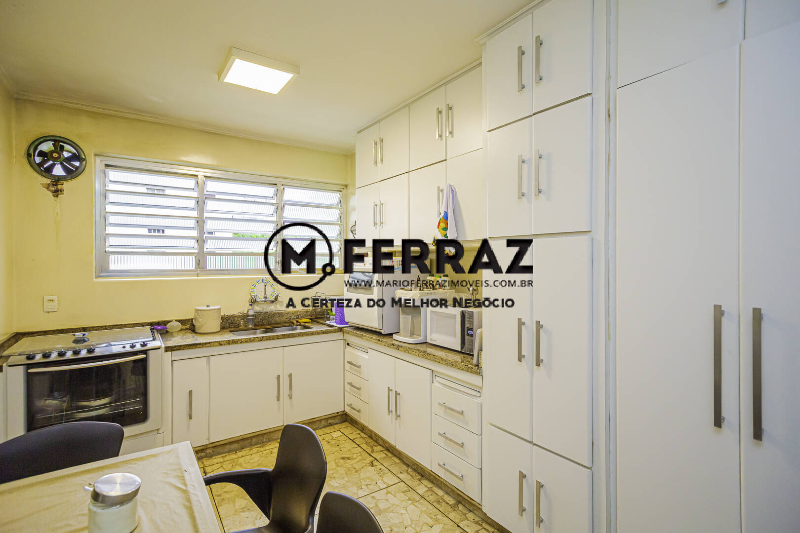 Apartamento à venda com 3 quartos, 173m² - Foto 8