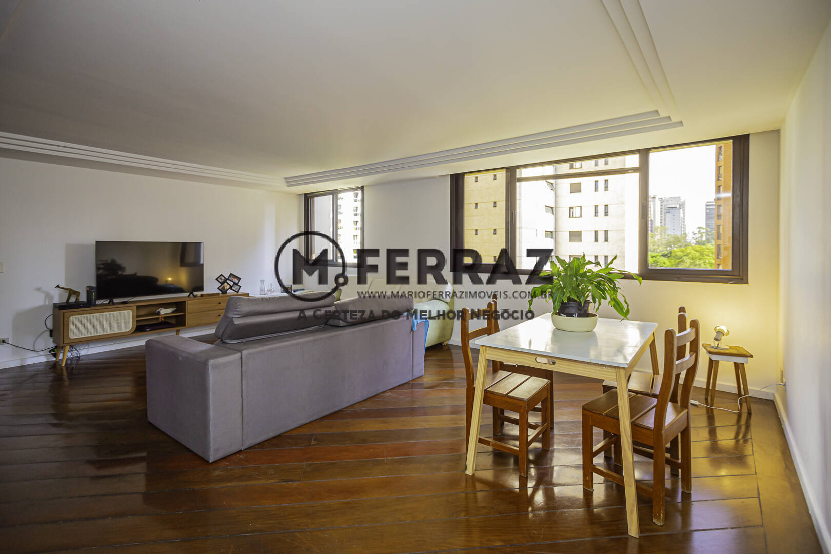 Apartamento à venda com 3 quartos, 144m² - Foto 1