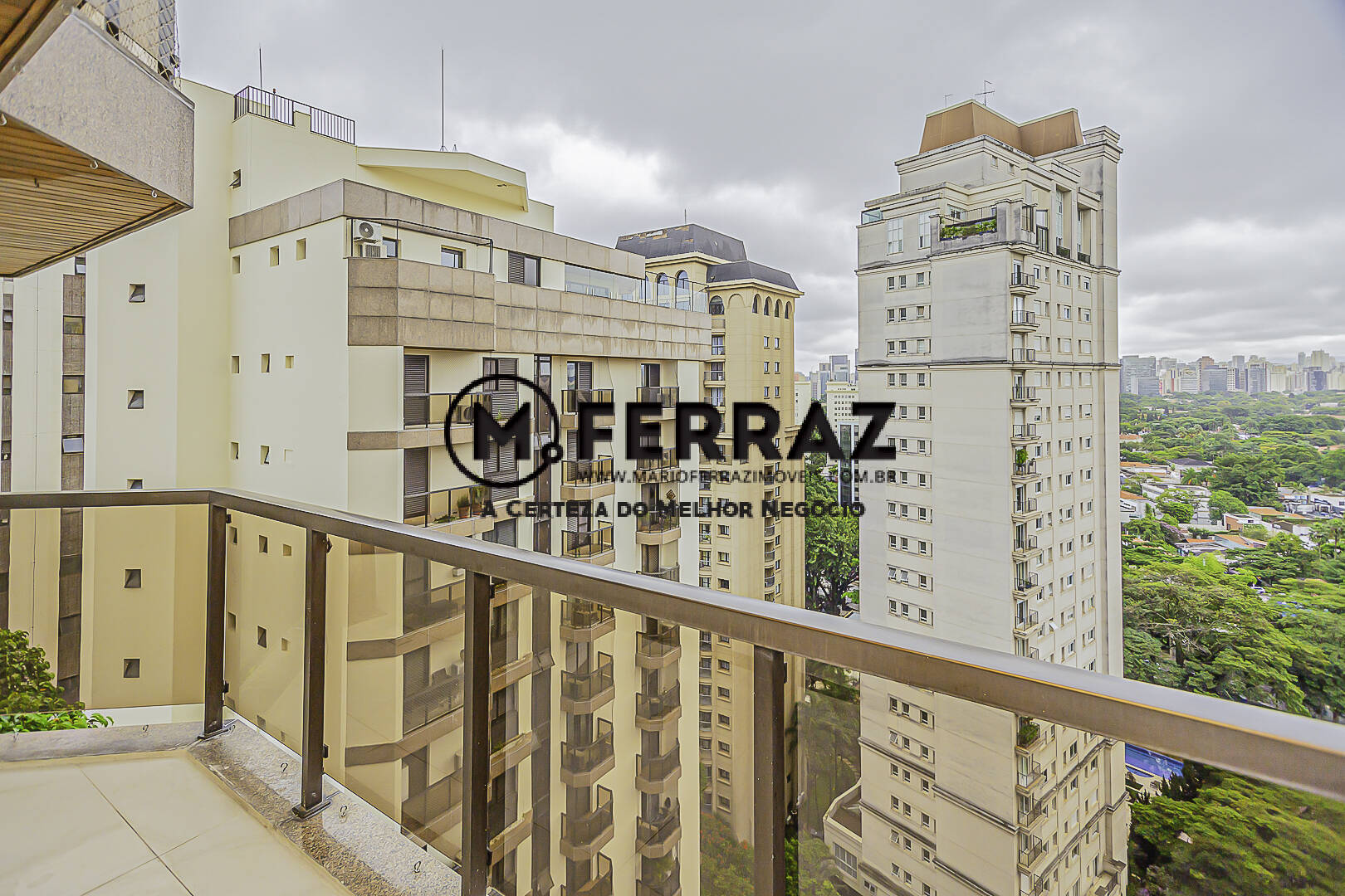 Apartamento à venda e aluguel com 3 quartos, 225m² - Foto 9