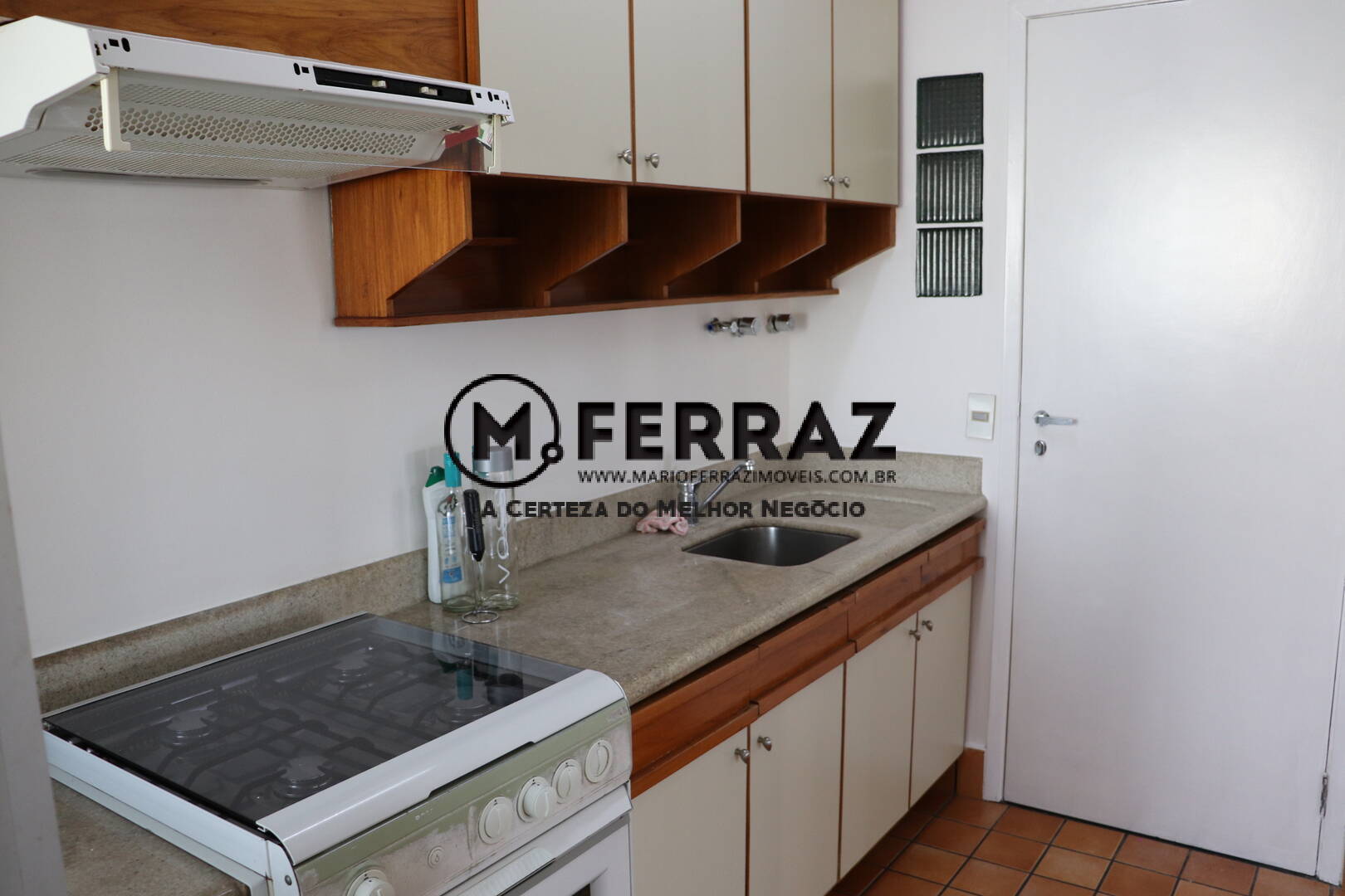 Apartamento para alugar com 2 quartos, 99m² - Foto 8