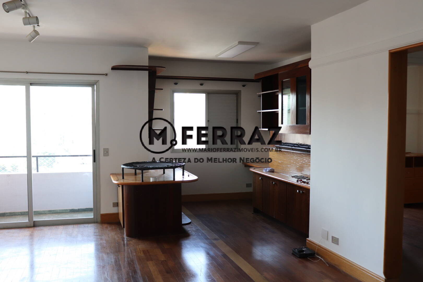 Apartamento para alugar com 2 quartos, 99m² - Foto 2