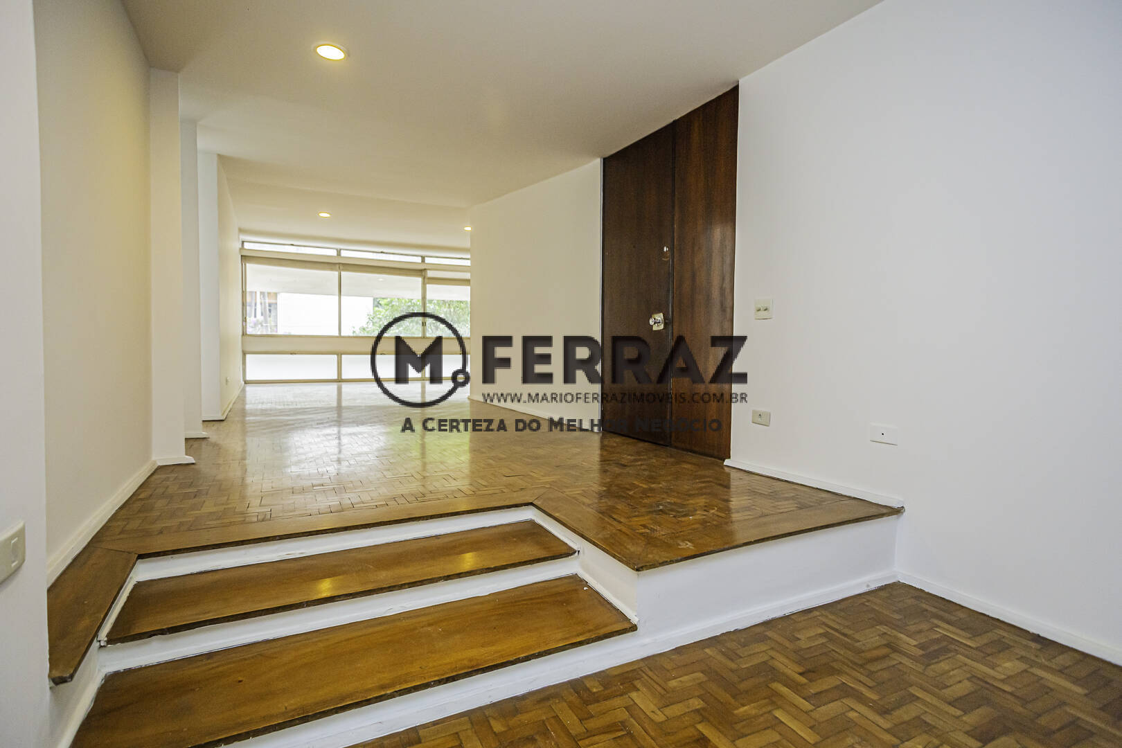 Apartamento para alugar com 3 quartos, 194m² - Foto 1