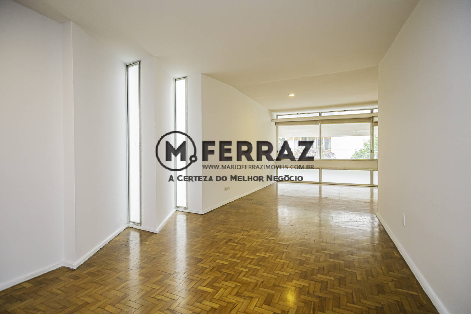 Apartamento para alugar com 3 quartos, 194m² - Foto 2