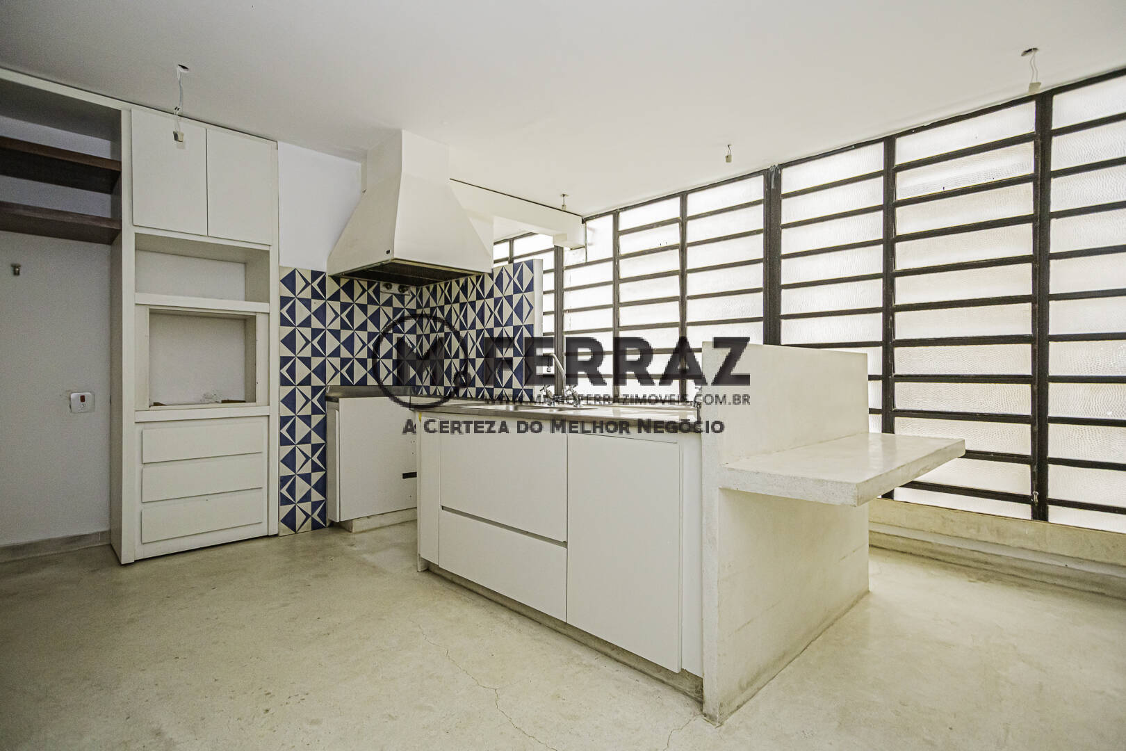 Apartamento para alugar com 3 quartos, 194m² - Foto 10