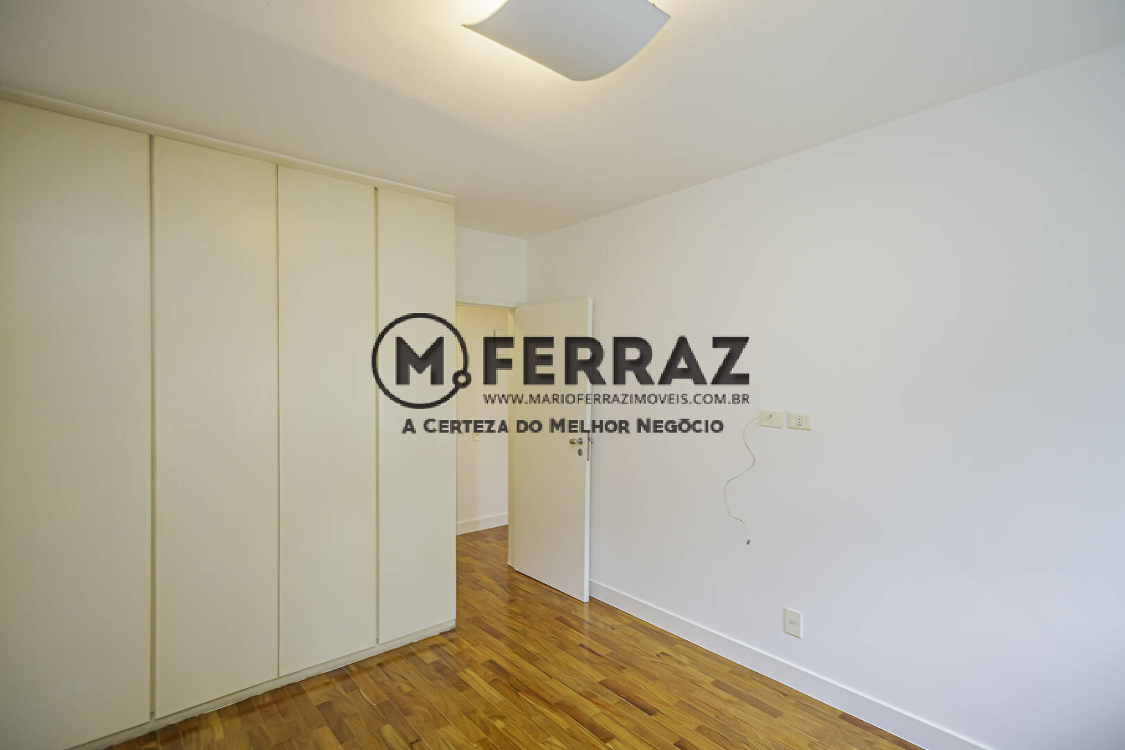 Apartamento à venda com 2 quartos, 100m² - Foto 12