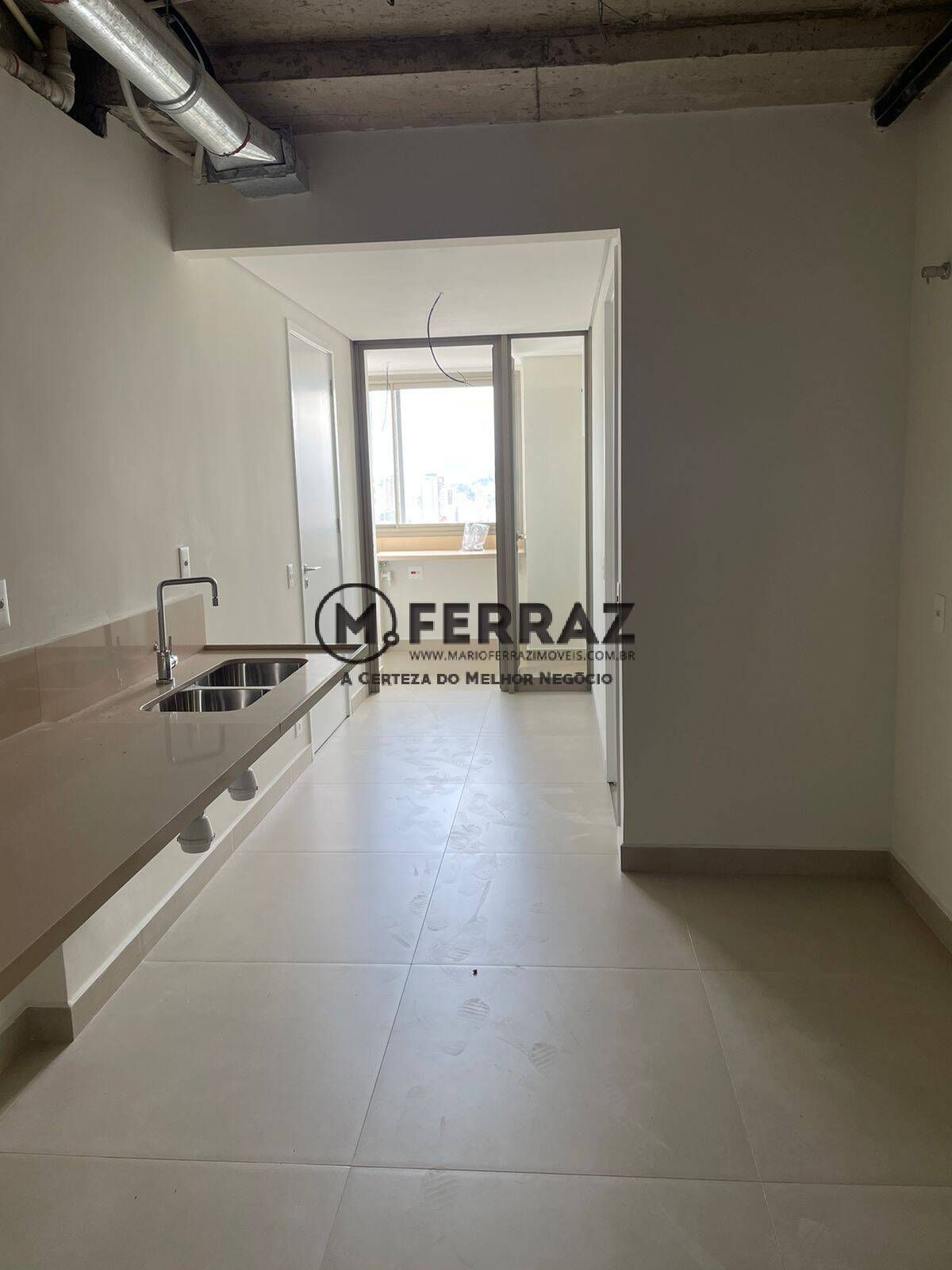 Apartamento à venda com 3 quartos, 232m² - Foto 11