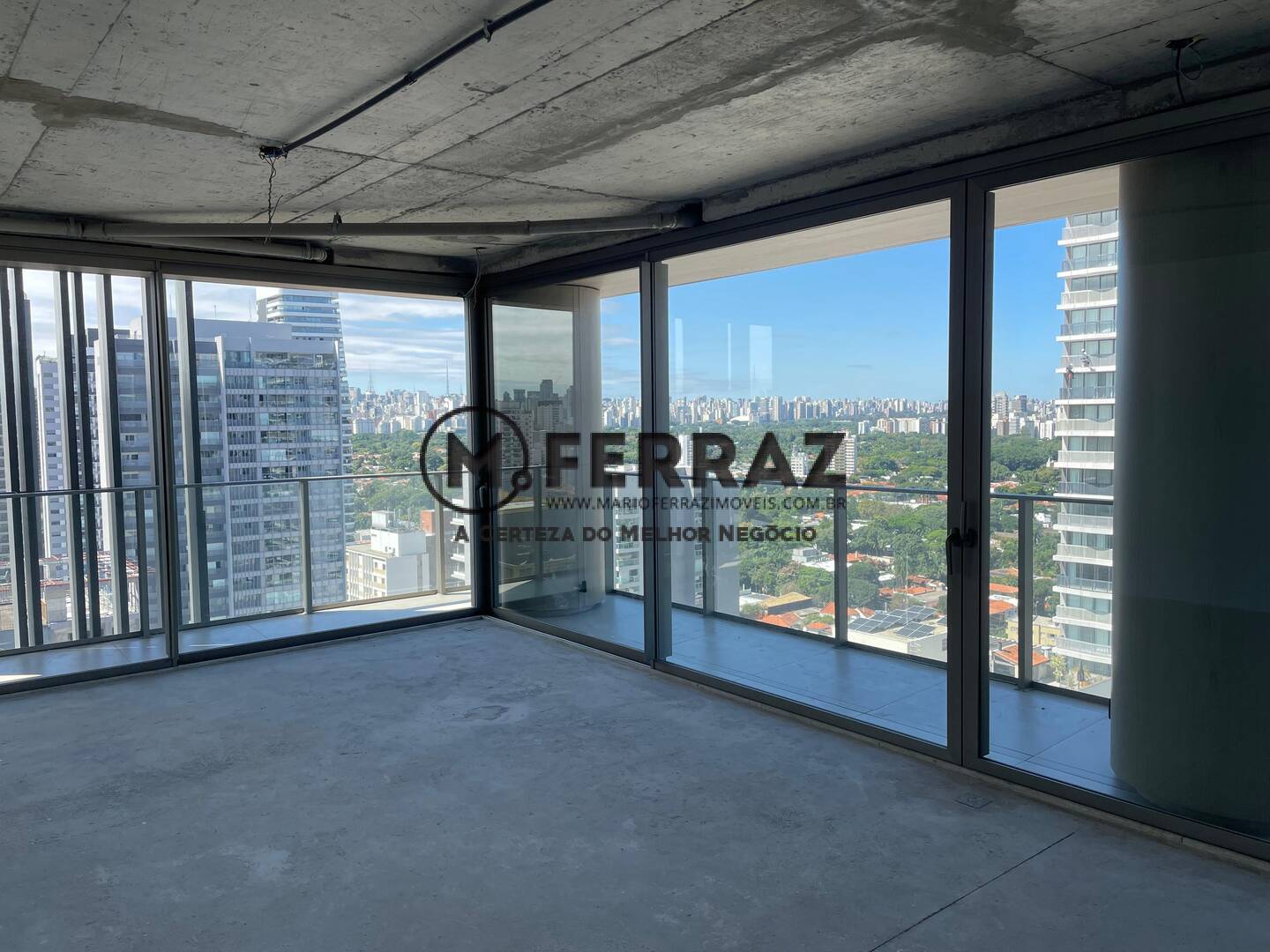 Apartamento à venda com 3 quartos, 232m² - Foto 3