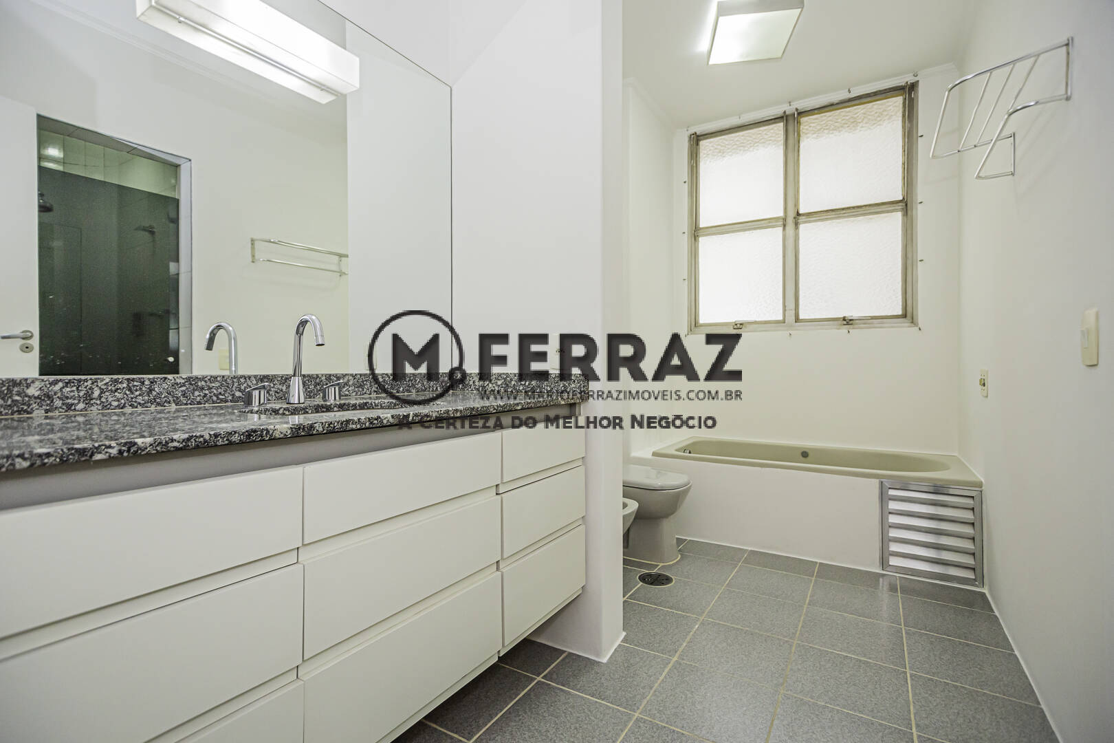 Apartamento para alugar com 3 quartos, 236m² - Foto 34